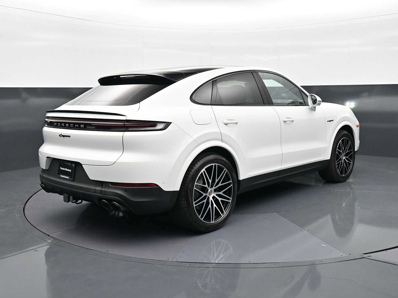 New 2025 Porsche Cayenne E-Hybrid Coupe AWD/4WD image 33