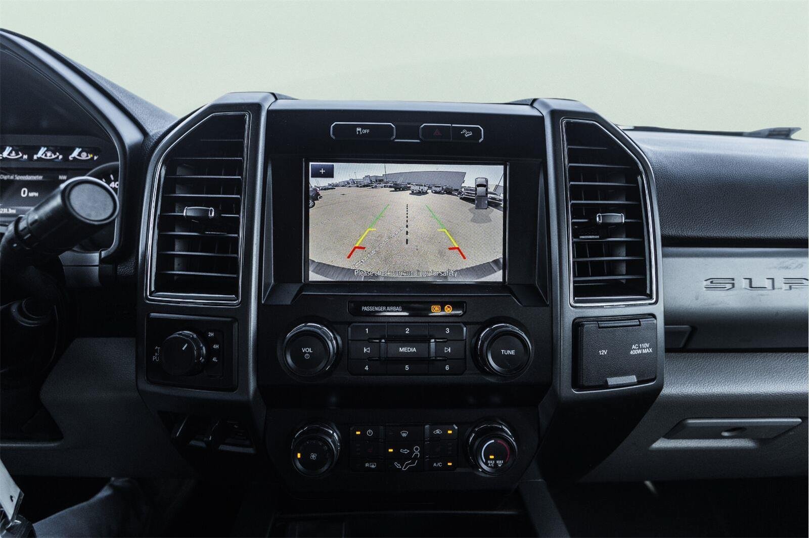 Used 2021 Ford F250 XLT w/ XLT Premium Package AWD/4WD image 17