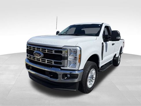 Used 2025 Ford F350 XLT w/ FX4 Off-Road Package AWD/4WD image 4