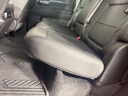 Used 2024 Chevrolet Silverado 1500 LT Trail Boss w/ Convenience Package II AWD/4WD image 32