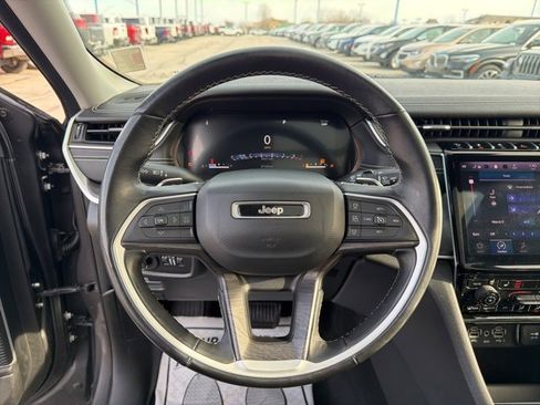 Used 2022 Jeep Grand Cherokee L Limited image 25