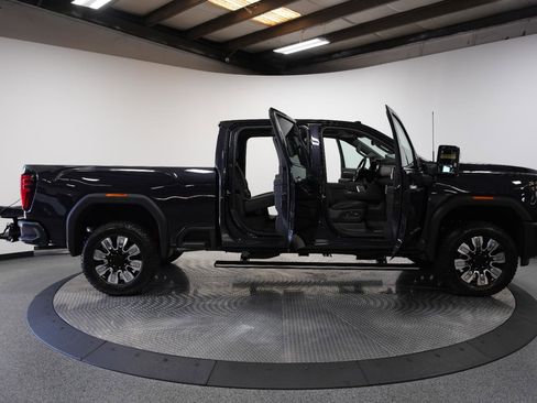 New 2025 GMC Sierra 2500 Denali w/ Denali Reserve Package image 13