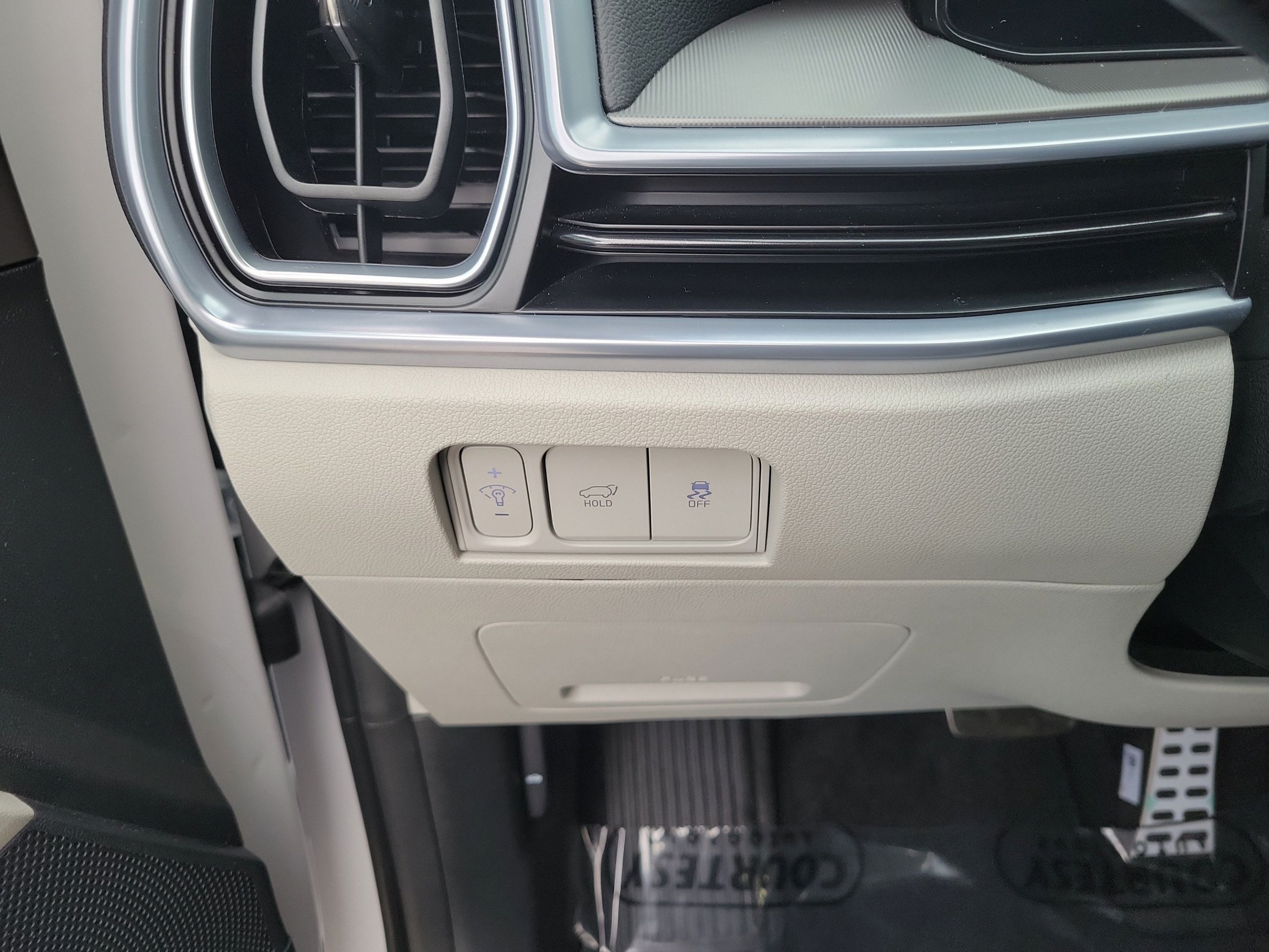 Certified 2026 Kia Sorento SX FWD image 27