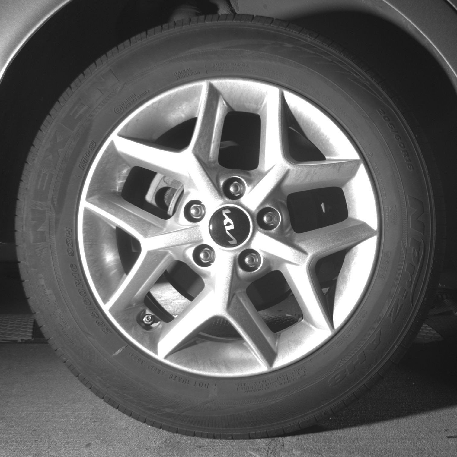 Used 2025 Kia Soul LX w/ LX Technology Package FWD image 18