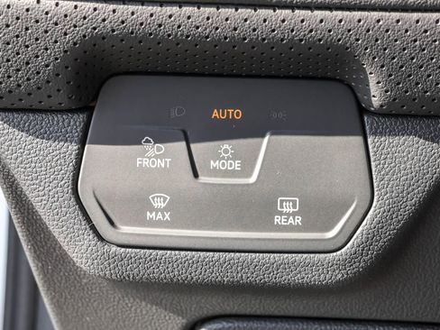 New 2026 Volkswagen Atlas SE image 24