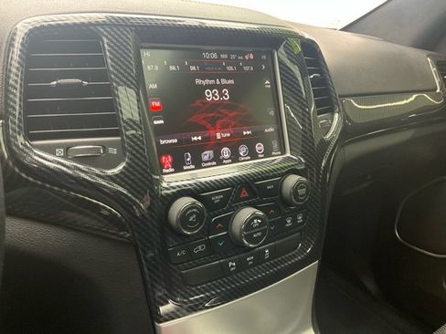 Used 2016 Jeep Grand Cherokee SRT image 11