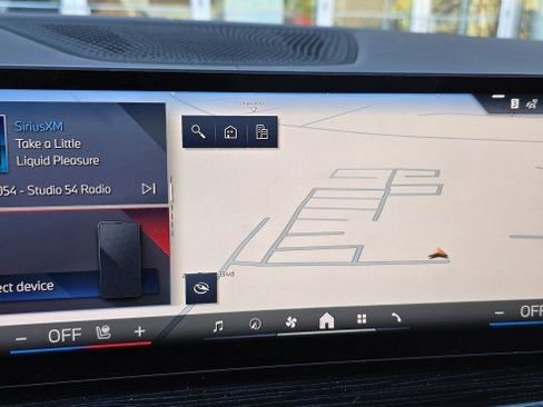 Certified 2025 BMW X5 M60i w/ Executive Package image 25