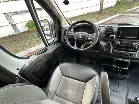 Used 2023 RAM ProMaster 2500 FWD image 9