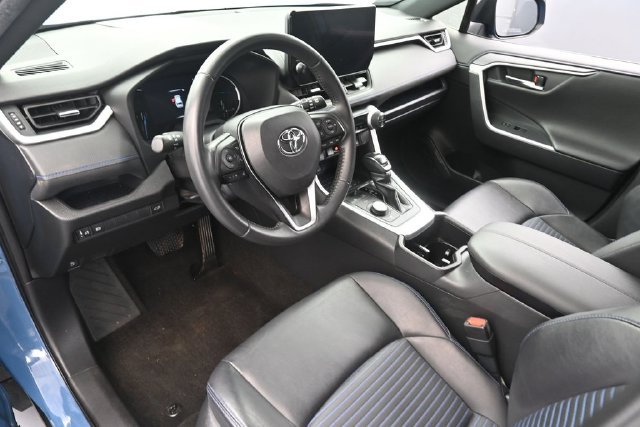 Used 2023 Toyota RAV4 XSE AWD/4WD image 11
