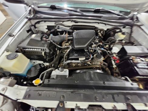 Used 2015 Toyota Tacoma 4x4 Access Cab image 35