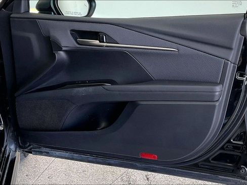 Used 2025 Toyota Camry SE image 26