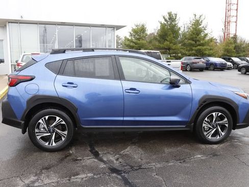 Used 2025 Subaru Crosstrek 2.5i Premium AWD/4WD image 2