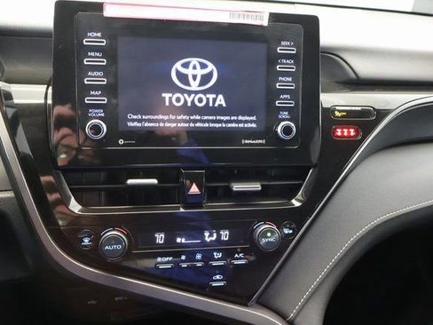 Used 2024 Toyota Camry SE image 20