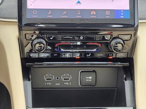 New 2025 Jeep Grand Cherokee Limited image 15