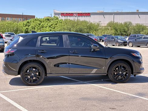 Certified 2026 Honda HR-V Sport image 7