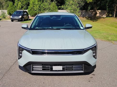 New 2026 Kia K4 EX FWD image 2
