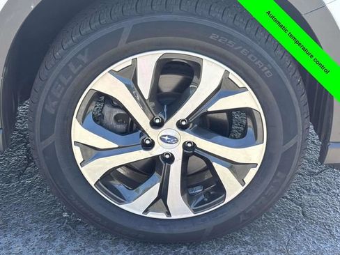 Used 2022 Subaru Outback Touring AWD/4WD image 35