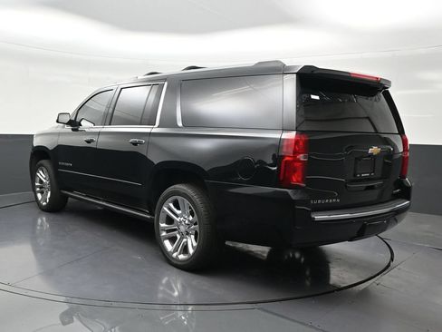 Used 2020 Chevrolet Suburban Premier w/ Premier Plus Edition RWD image 3