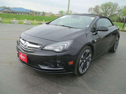 Used 2017 Buick Cascada Premium image 10
