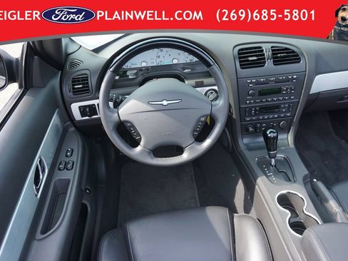 Used 2002 Ford Thunderbird RWD image 12