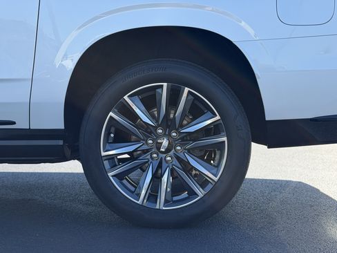 Used 2021 Cadillac Escalade ESV Sport Platinum image 8