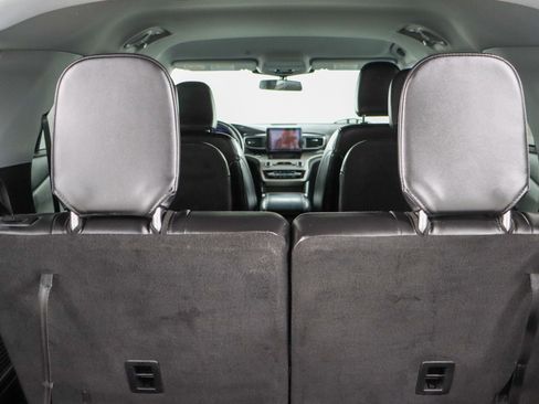 Used 2023 Ford Explorer XLT w/ Equipment Group 202A image 30