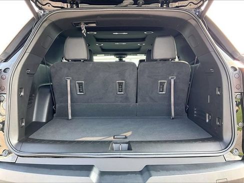 Used 2023 Chevrolet Traverse LT w/ LT Premium Package AWD/4WD image 30