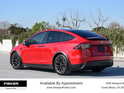 Used 2023 Tesla Model X image 5