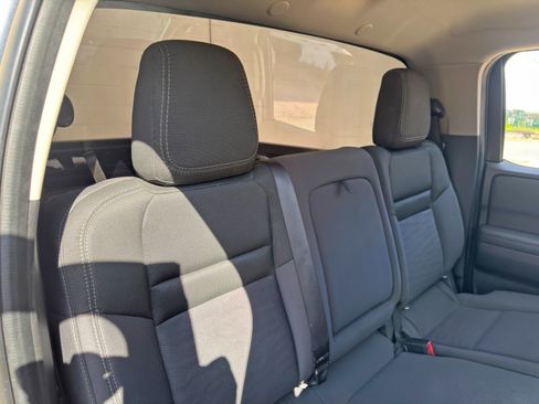 Used 2022 Nissan Frontier SV RWD image 30