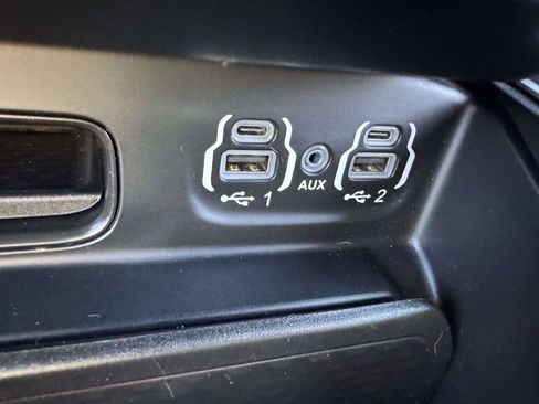 Used 2022 RAM 1500 Big Horn AWD/4WD image 40