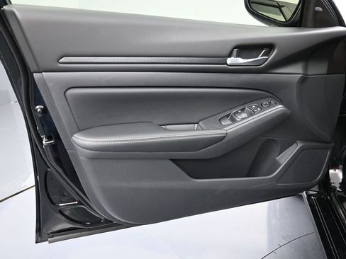 New 2025 Nissan Altima 2.5 SV w/ SV Special Edition Package FWD image 10
