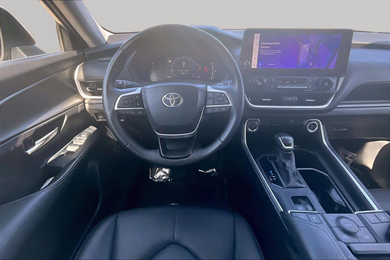 Used 2025 Toyota Grand Highlander AWD image 5