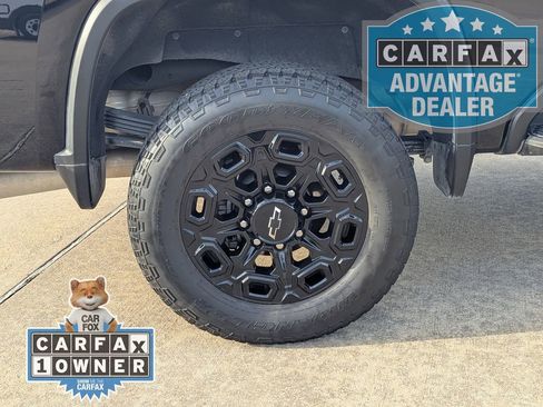 Used 2024 Chevrolet Silverado 2500 LTZ w/ LTZ Plus Package AWD/4WD image 4