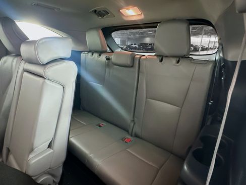 Used 2022 Toyota Highlander XLE image 29