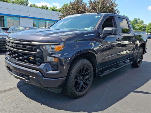 Used 2023 Chevrolet Silverado 1500 Custom AWD/4WD image 3