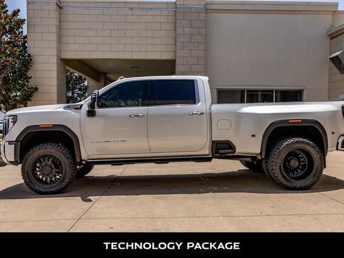 Used 2024 GMC Sierra 3500 Denali w/ Technology Package AWD/4WD image 6