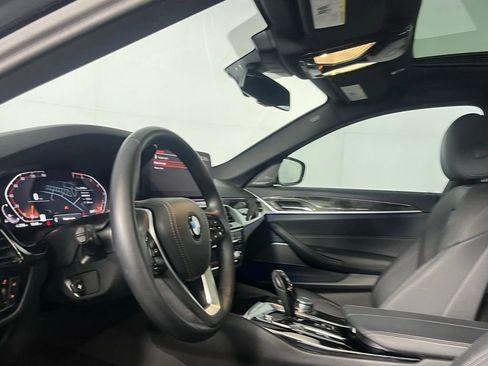 Used 2023 BMW 530i w/ Premium Package image 22