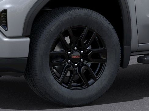 Used 2022 GMC Sierra 1500 Elevation w/ LPO, Elevation Black Package AWD/4WD image 9