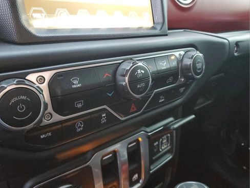 Certified 2023 Jeep Wrangler Rubicon image 17