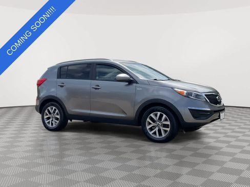 Used 2016 Kia Sportage LX w/ LX Popular Package AWD/4WD image 2