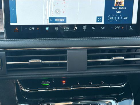 Used 2025 Lincoln Corsair Reserve image 26