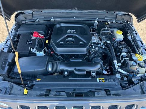 Used 2021 Jeep Wrangler Unlimited Sahara w/ Uconnect 4C Nav & Sound Group AWD/4WD image 29