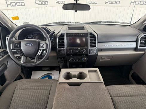 Certified 2022 Ford F350 XLT AWD/4WD image 3
