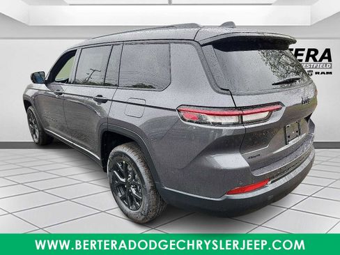 New 2025 Jeep Grand Cherokee L Altitude image 3