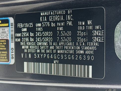 Used 2025 Kia Telluride S image 12