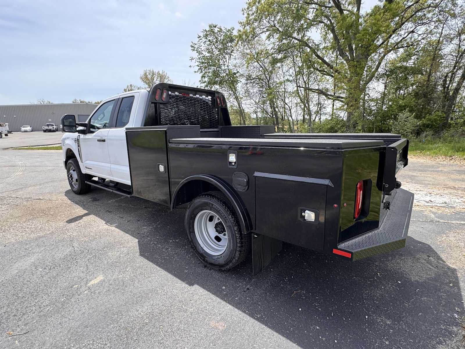 New 2025 Ford F350 XL w/ XL Chrome Package AWD/4WD image 2