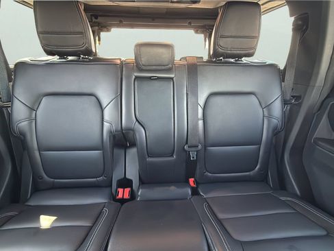 Used 2025 Ford Bronco Outer Banks w/ Sasquatch Package AWD/4WD image 26