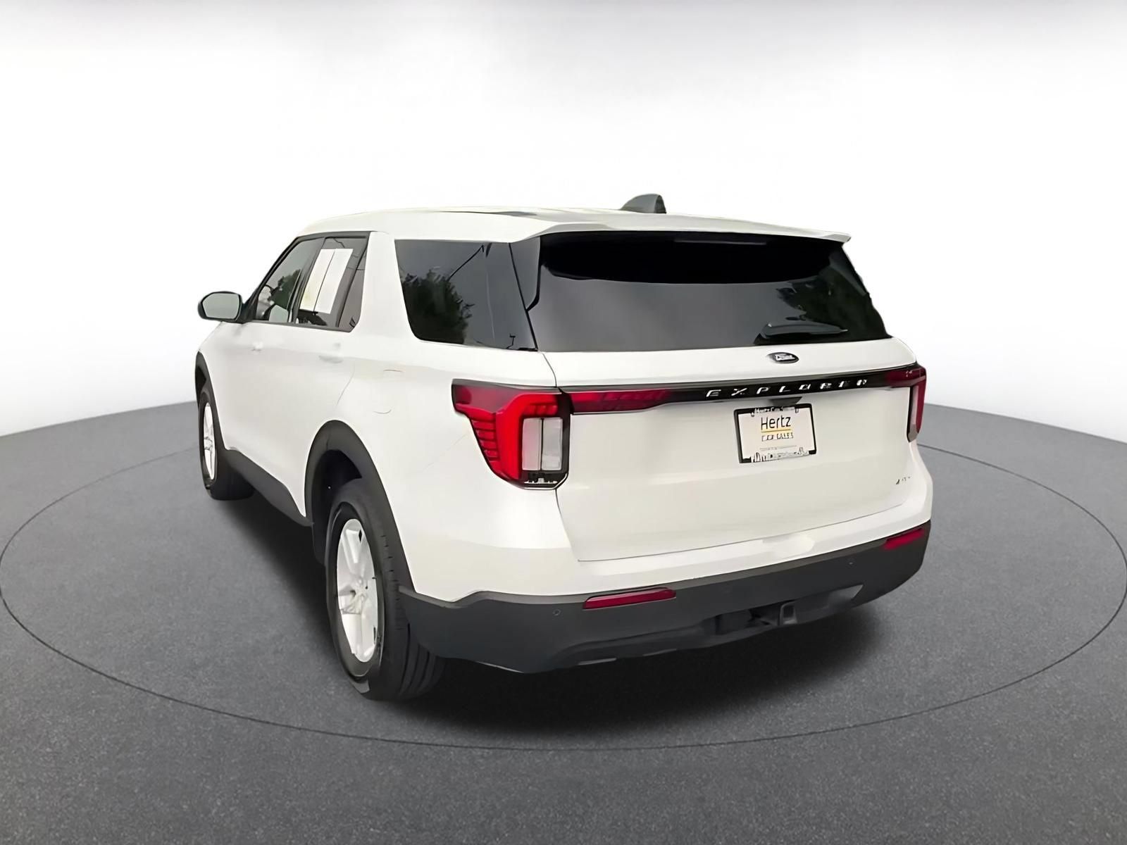 Used 2026 Ford Explorer Active AWD/4WD image 10