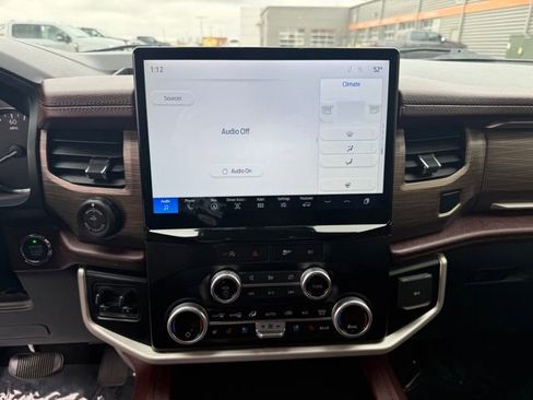 Used 2023 Ford Expedition Max Limited image 19