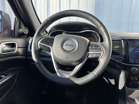 Used 2019 Jeep Grand Cherokee Altitude image 22